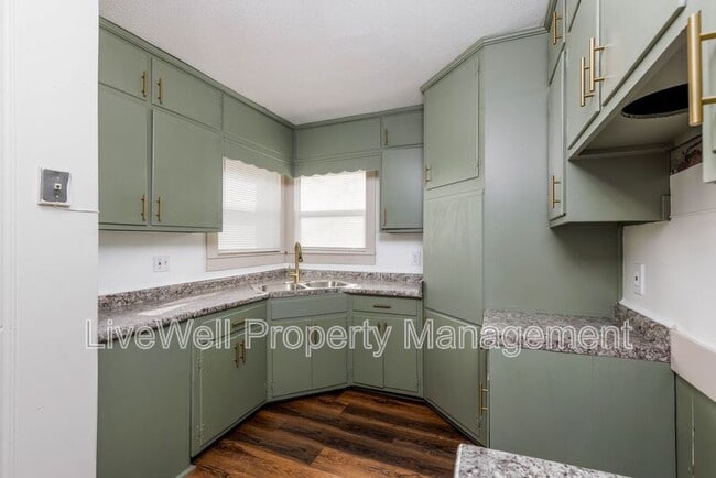 Building Photo - 1216 4th Pl N