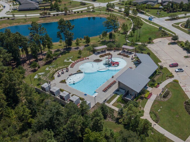 Building Photo - 15881 Blass Vly Dr