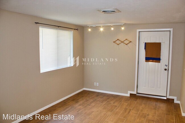 Building Photo - 2 br, 1 bath House - 2530 1/2 Wayne Street