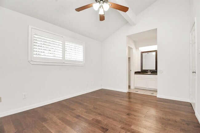 Building Photo - 11139 Holly Hill Ln