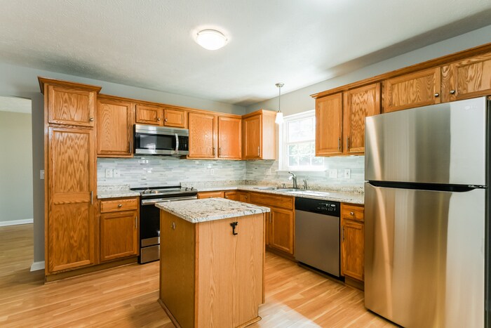 Building Photo - 19541 Jena Dr