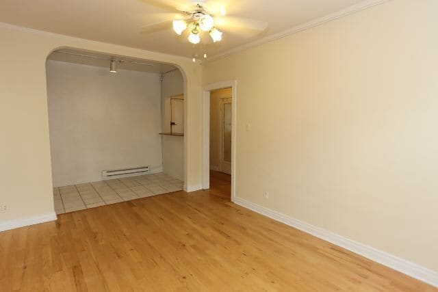 Building Photo - 457 W Melrose St