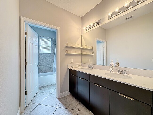 Building Photo - FURNISHED 4 Bedroom House + Office + Home ...