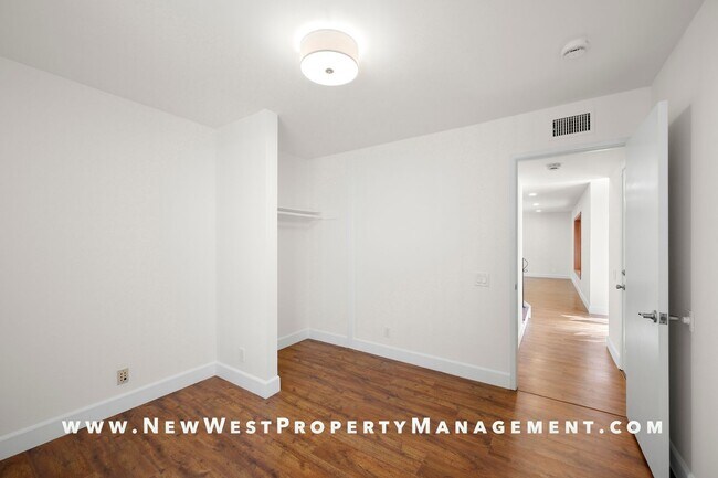 Building Photo - Renovated Poway 5-Bedroom, Available Now! ...