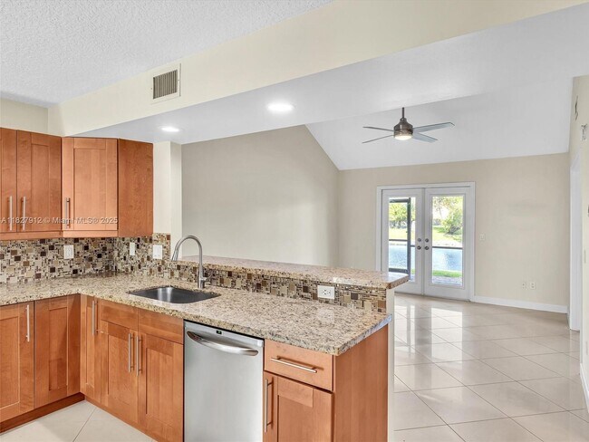 Building Photo - 10323 Hidden Springs Ct