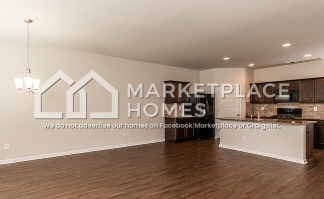 Building Photo - 3098 White Gate Lp