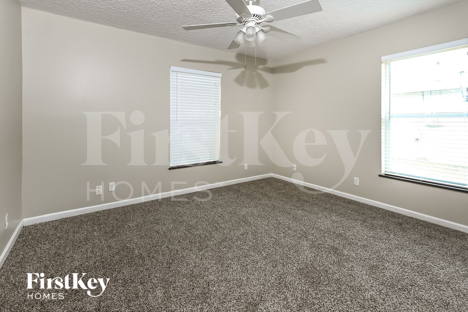 Building Photo - 6484 Robinson St