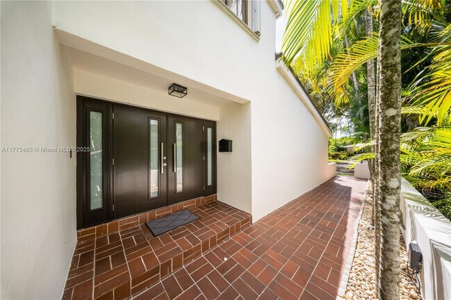 Building Photo - 511 Vittorio Ave