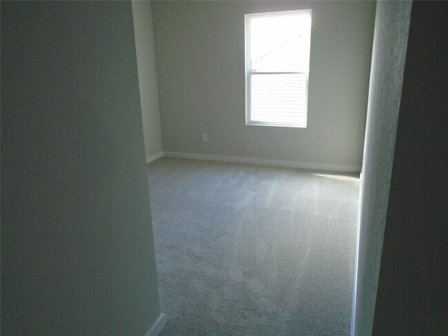 Building Photo - 2215 Emerald Diamond Ct