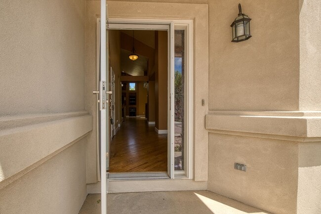 Building Photo - Beautiful home with 5 bedrooms, 3 1/2 bathrooms, 3-car garage available now!