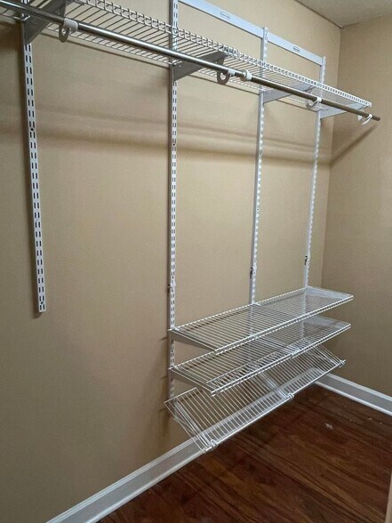 Master Walk-In Closet - 3309 Godfrey St