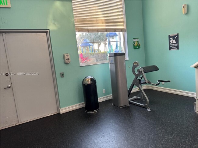 Building Photo - 8801 Wiles Rd