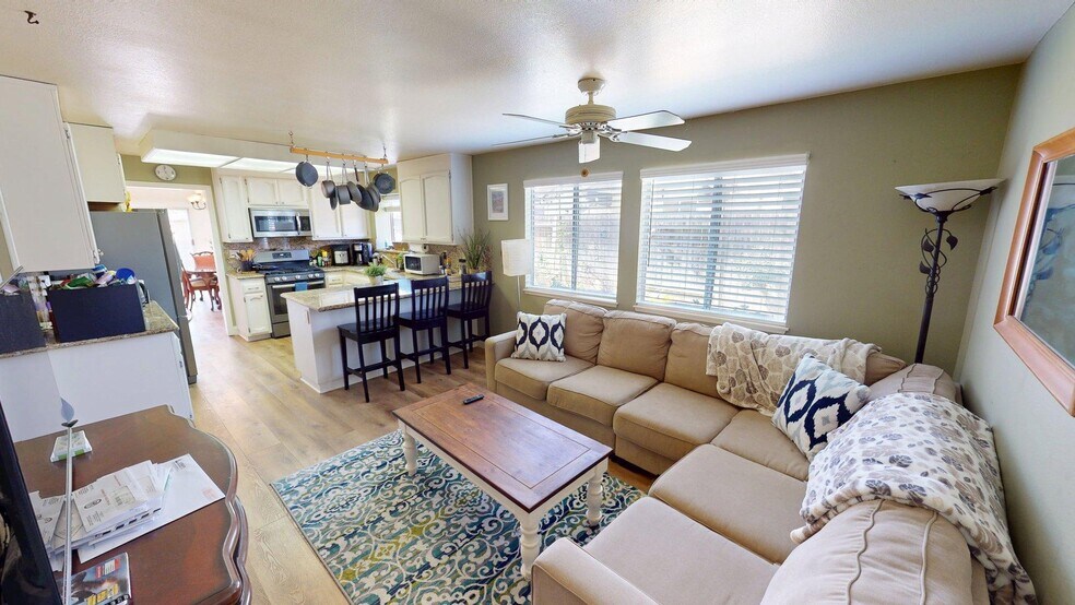 Building Photo - 14640 Marymount St