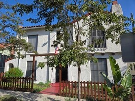 Building Photo - 1922 N Hoover St