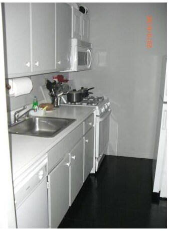 Building Photo - 9 Hawthorne Pl