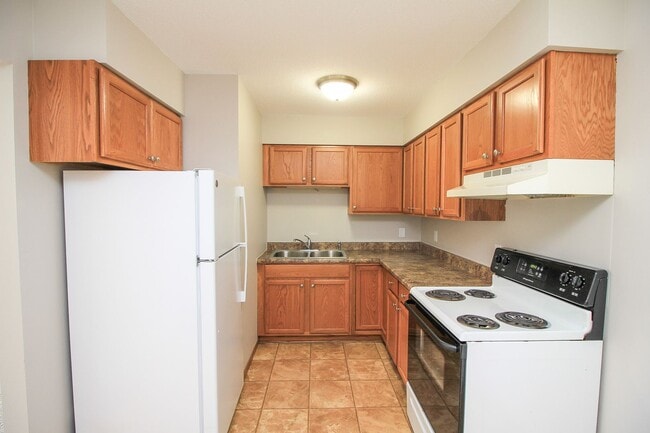 Building Photo - 608 W Rice St