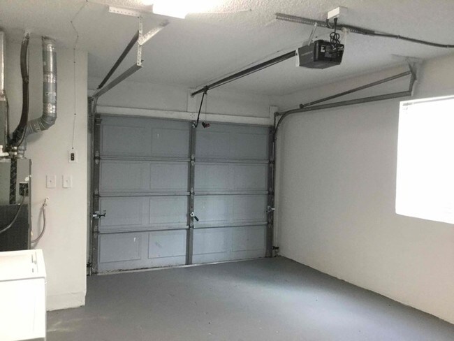 Building Photo - 9825 NW 25th Ct