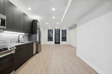 Building Photo - 500 N 13th St