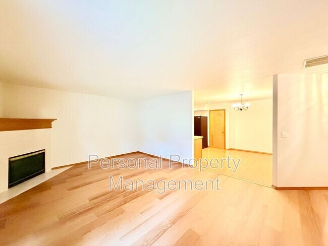 Building Photo - 15315 NE 181st St