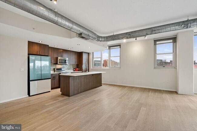 Building Photo - 3409 Wilson Blvd