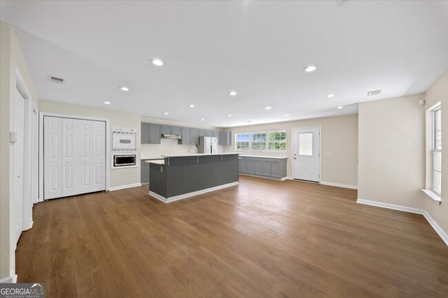 Building Photo - 103 Farmington Dr