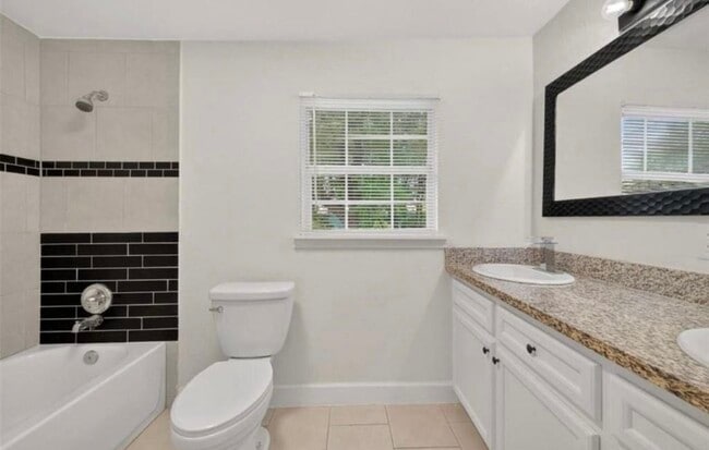 Building Photo - 7023 Crestmont St