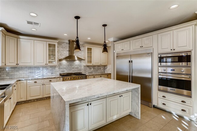 Building Photo - 11227 Applevale Ct
