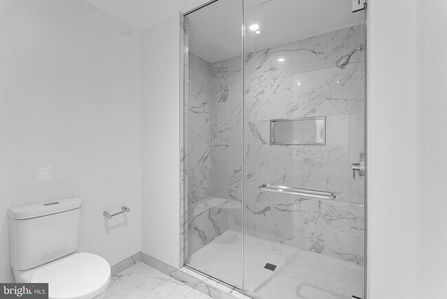 Building Photo - 1650 Silver Hill Dr