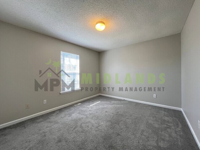 Building Photo - 5 Bridle Path Court