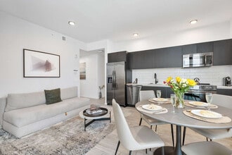 Building Photo - 398 NE 5th St