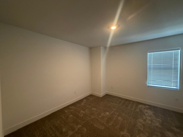 Building Photo - Lathrop - Gorgeous 5 Bedroom 3 Bathroom Home