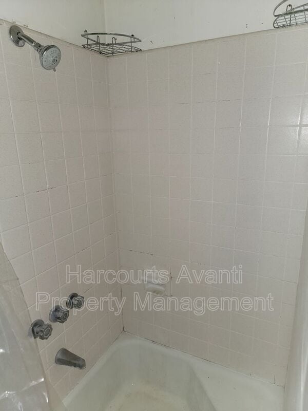 Building Photo - 1701 Old Mammoth Rd