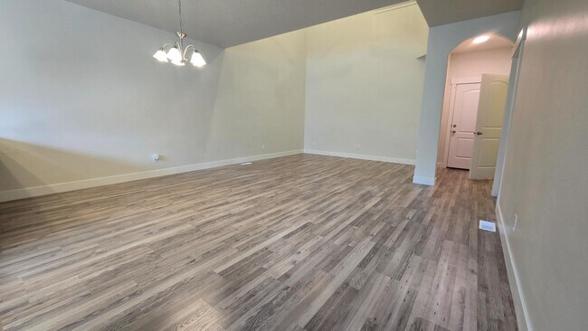 Building Photo - 3964 Hardman Way