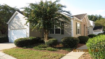Building Photo - 249 Hiawassee Dr