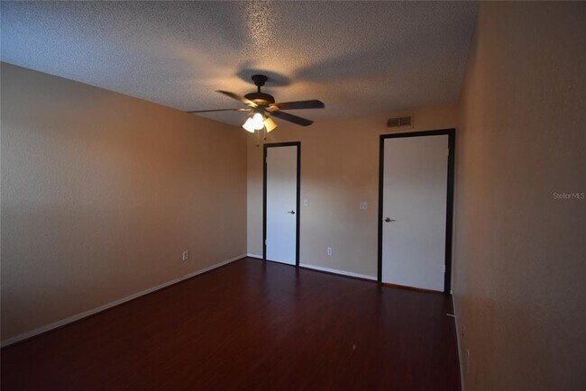 Building Photo - 5160 Conroy Rd