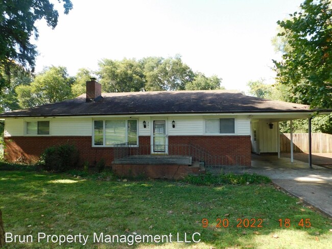 Primary Photo - 3 br, 1 bath House - 601 W. Ford Valley Rd.