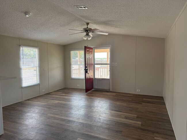 Building Photo - 3130 N Cardinal Rd