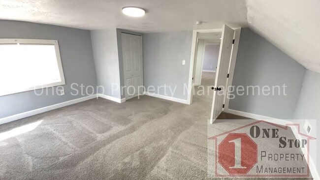 Building Photo - Beautiful 4 Bedroom 2 Bathroom Home in Kan...