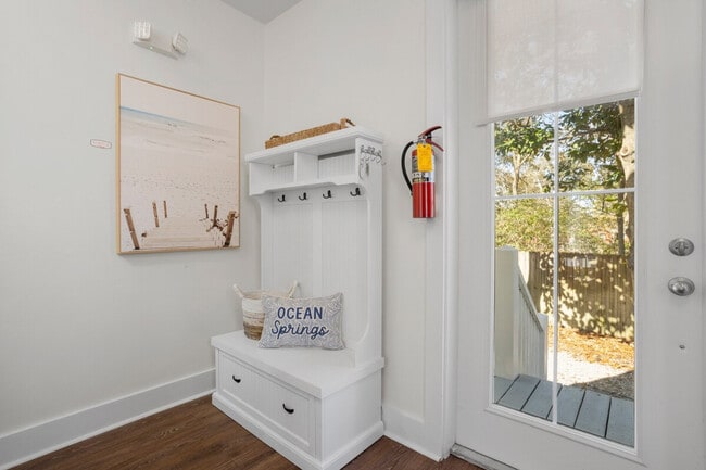 Building Photo - 2207 Government St