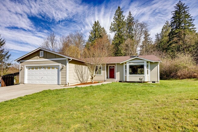 Building Photo - 3 Bedroom Rambler in Quiet Port Orchard Lo...