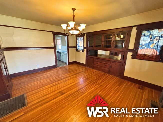 Building Photo - Prime Riverside Location in Wood Streets A...