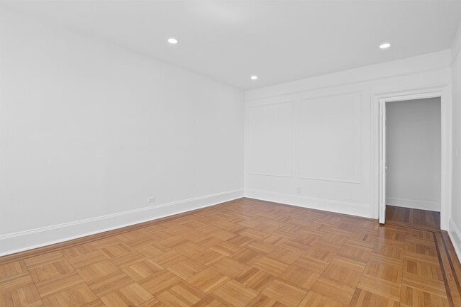 Building Photo - 1055 JFK Blvd E