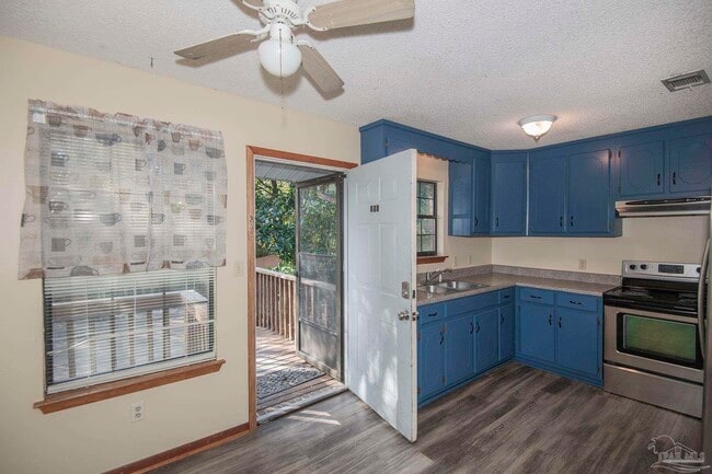 Building Photo - 496 Lownde Ave