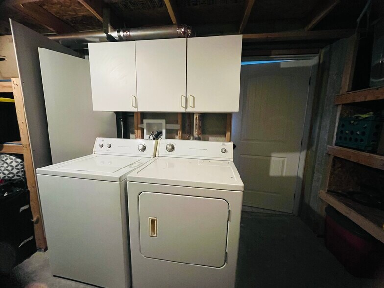 Building Photo - 2771 S Ivy Ln