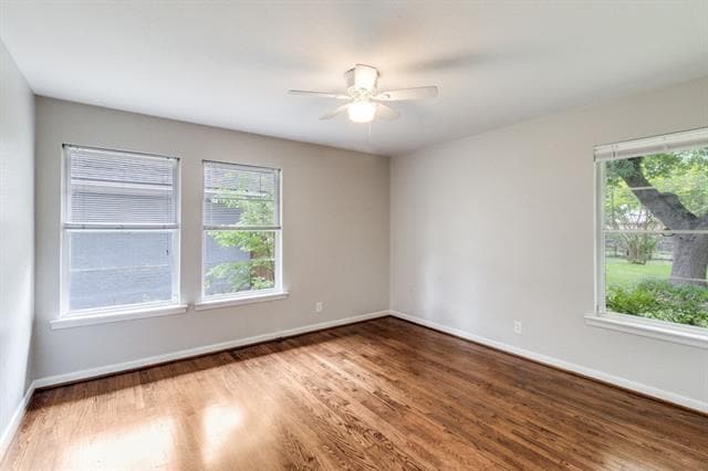 Building Photo - 9831 Mercer Dr