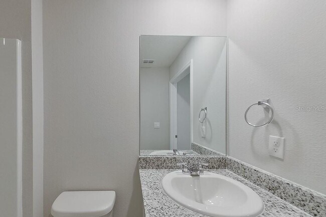 Building Photo - 8731 SW 44th Ct