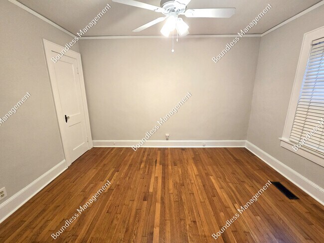 Building Photo - 2520 Constance St