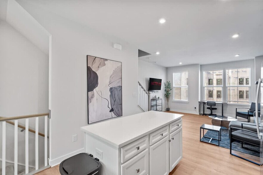 Building Photo - 3131 Coquina Ln