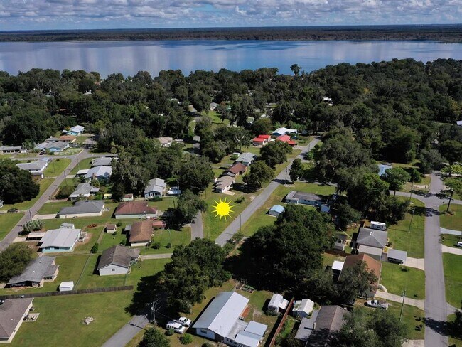 Building Photo - 1314 CR 443