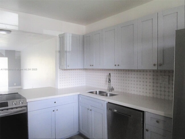 Building Photo - 8101 SW 24th Ct